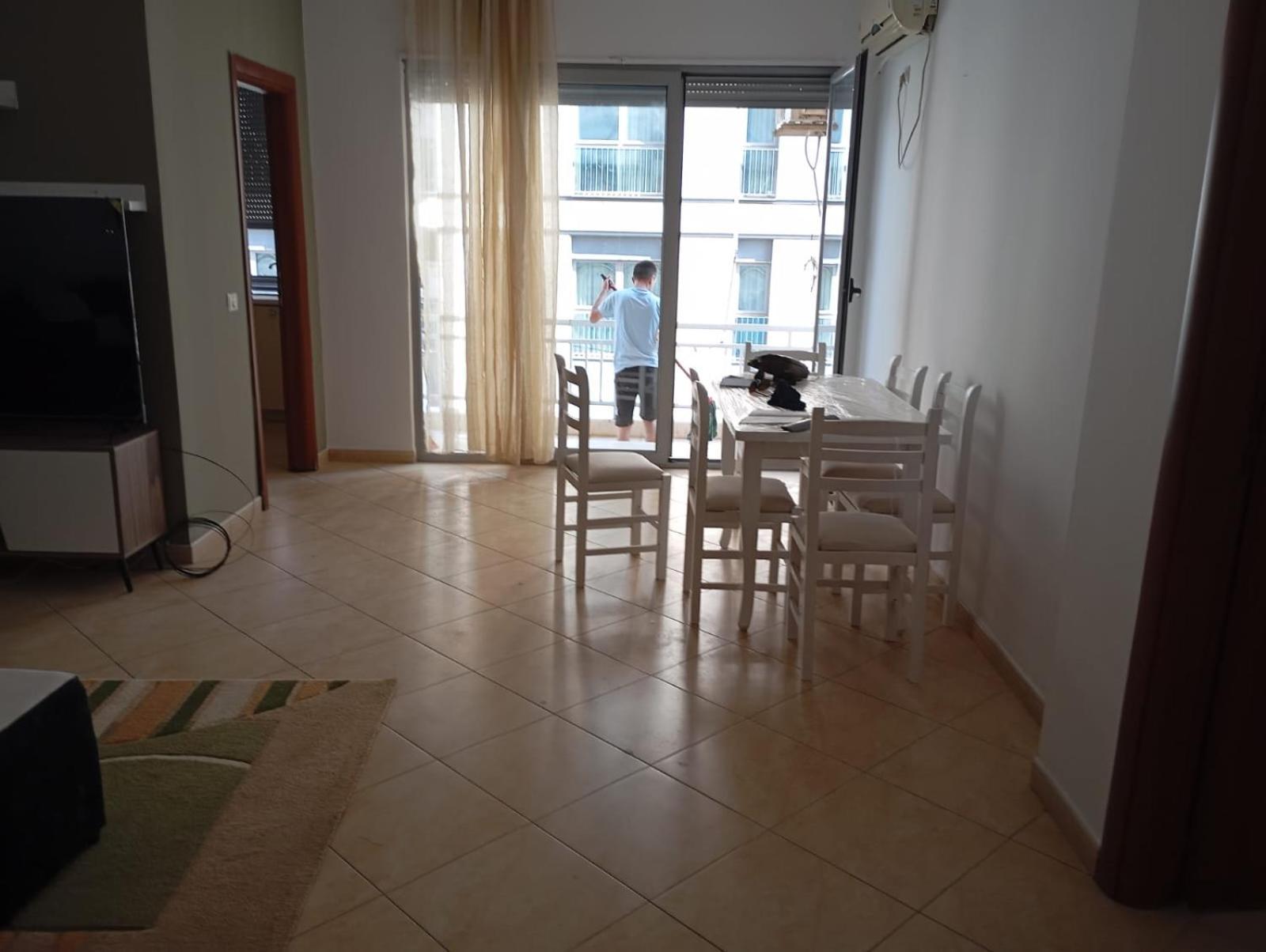 Royal Hostel Tirana Eksteriør billede